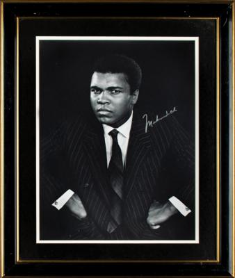 Lot #637 Muhammad Ali Signed Oversized Photograph by Yousuf Karsh - Image 2