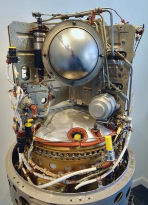 Lot #7114 Apollo Command Module Fuel Cell - Image 4