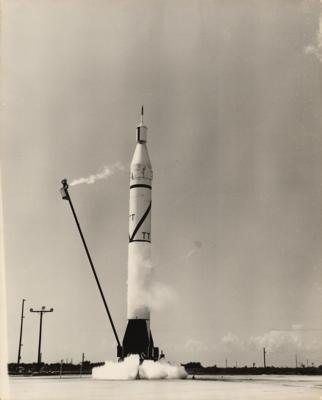 Lot #7781 Redstone Launch Vehicle (40) Oversized Photograph Collection  - Image 4