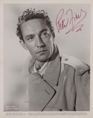 Lot #633 Peter Finch Signed Photograph