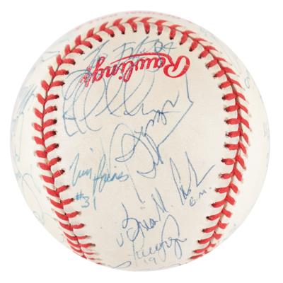 Lot #753 NY Yankees: 1998 Team-Signed Baseball - Image 3