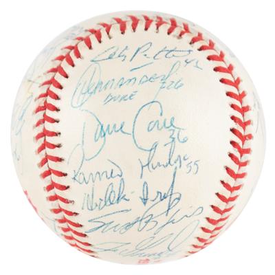 Lot #753 NY Yankees: 1998 Team-Signed Baseball - Image 4