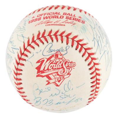 Lot #753 NY Yankees: 1998 Team-Signed Baseball - Image 6