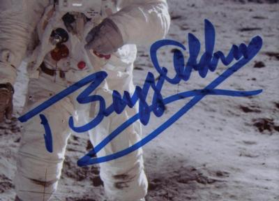 Lot #335 Buzz Aldrin Signed Photograph - Image 3