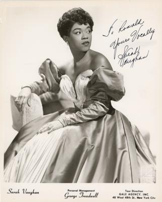 Lot #1624 Sarah Vaughan Signed Photograph - Image 1