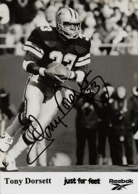 Lot #1950 Tony Dorsett Signed Photograph - Image 1