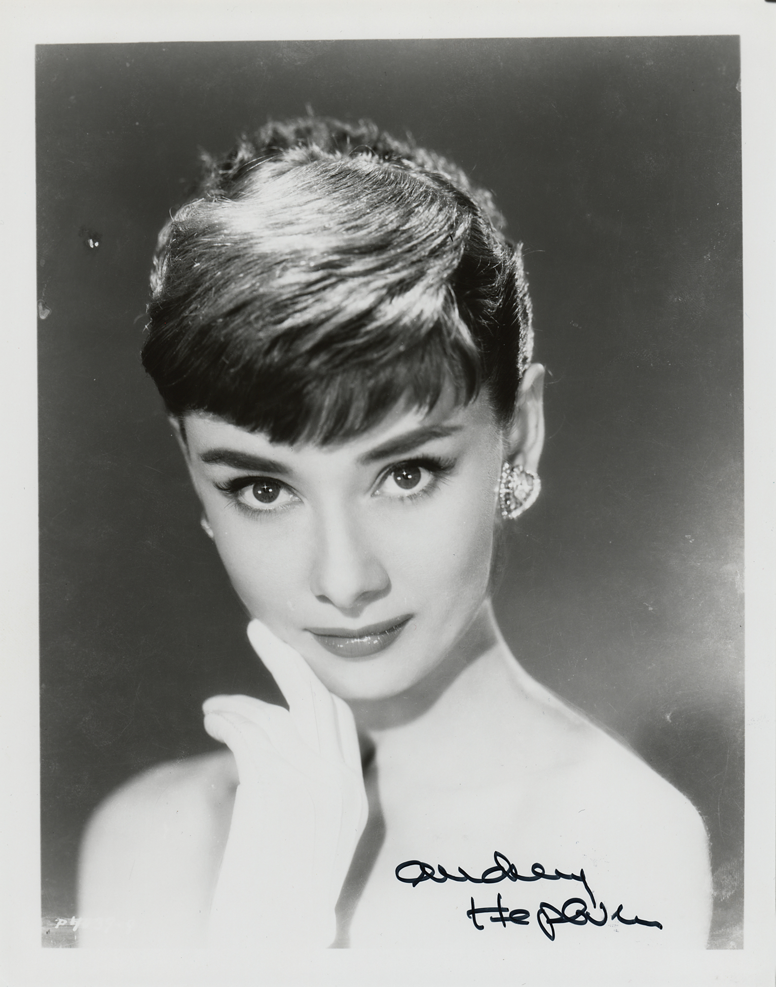 Lot #1661 Audrey Hepburn Signed Photograph