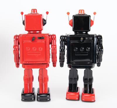 Lot #214 Lot of (2) Electron Tin Robots (Chinese Clone of Star Strider by Horikawa) from the collection of Andres Serrano - Image 3