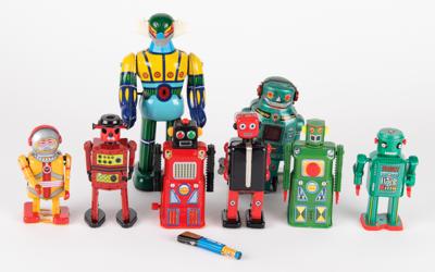 Lot #252 Vintage Lot of (8) Tin Litho Wind-up Toy Robots from the collection of Andres Serrano - Image 1