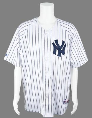 Lot #910 Yogi Berra Signed Baseball Jersey - Image 3