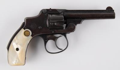 Lot #215 Smith & Wesson .32 Safety Hammerless Lemon Squeezer Revolver with Factory Pearl Grips - Image 2