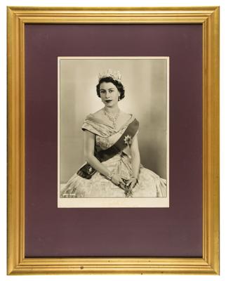 Lot #154 Queen Elizabeth II Oversized Signed Photograph - Image 2