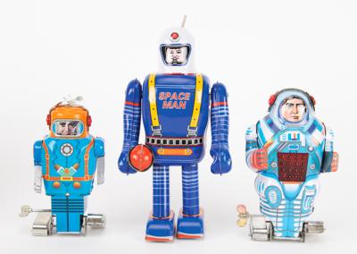 Lot #841 Vintage Toy Robots (53) from the Collection of Andres Serrano - Image 63