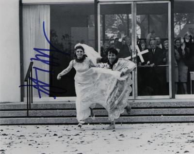 Lot #778 Dustin Hoffman Signed Photograph - Image 1