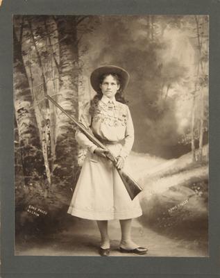 Lot #192 Annie Oakley Signed Photograph - Image 3