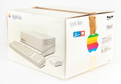Lot #8016 Del Yocam's Special Edition Apple IIGS with Original Box - Image 12