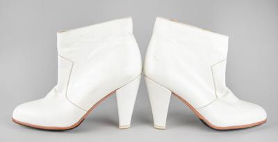 Lot #8121 Prince's Stage-Worn High-Heeled White Boots by T.O. Dey - Image 5