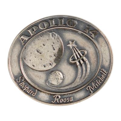 Lot #9425 Dave Scott's Apollo 14 Flown Robbins Medallion