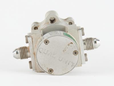 Lot #9672 Apollo CM Block I Environmental Control Valve - Image 4