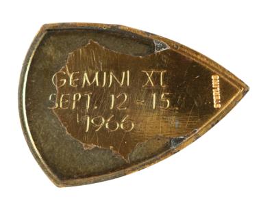 Lot #9134 Charles Conrad's Gemini 11 Flown Fliteline Medallion - Image 2