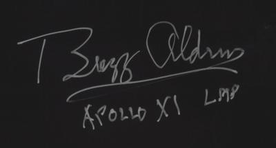 Lot #9287 Buzz Aldrin Oversized Signed Photograph - Image 2