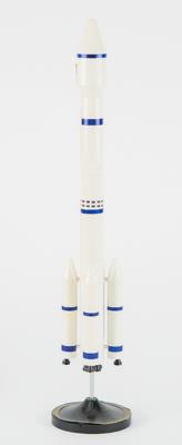 Lot #9881 Long March 2E Rocket Model - Image 2
