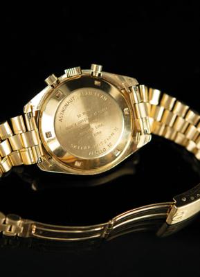 Lot #9002 Alan Bean's 18K Gold Omega Speedmaster Professional 1969 Apollo 11 Commemorative Watch - Image 4