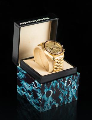Lot #9002 Alan Bean's 18K Gold Omega Speedmaster Professional 1969 Apollo 11 Commemorative Watch - Image 9