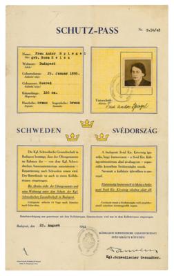 Lot #173 Raoul Wallenberg Signed Schutz-Pass
