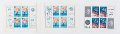 Lot #214 Astronauts Signed 'Sieger' Stamp Collection (20) - Image 4