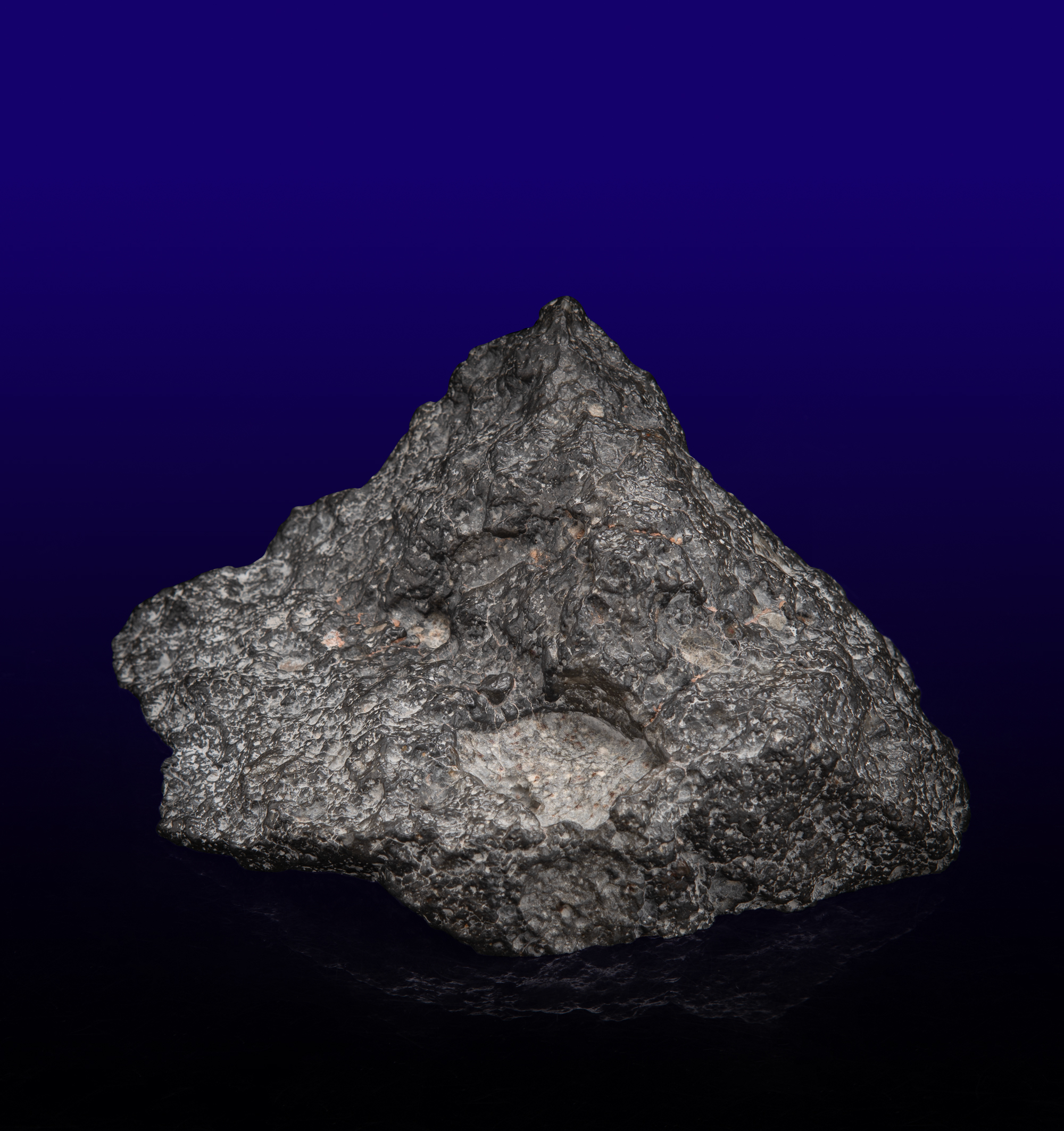 Lot #6064 NWA 13951 Lunar Meteorite 'Starry Night' End Cut - Image 1
