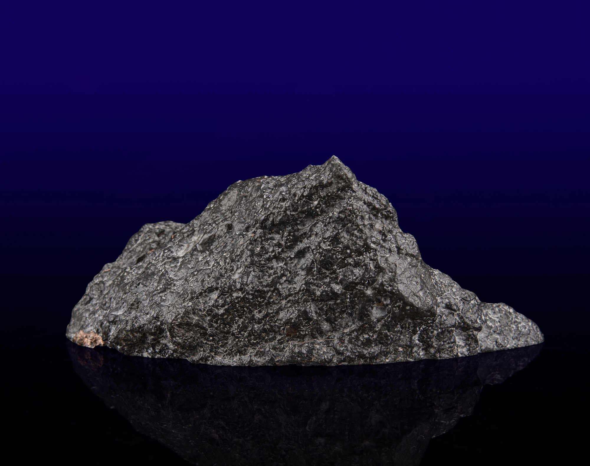 Lot #6064 NWA 13951 Lunar Meteorite 'Starry Night' End Cut - Image 3