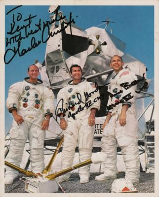 Lot #368 Apollo 12 Signed Photograph