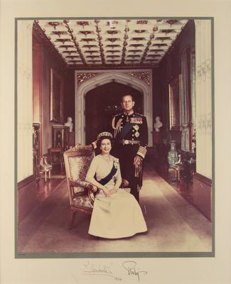 Lot #194 Queen Elizabeth II and Prince Philip Signed Oversized Photograph (1984) - Image 1