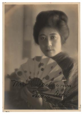 Lot #627 Tsuru Aoki Signed Photograph (1917)