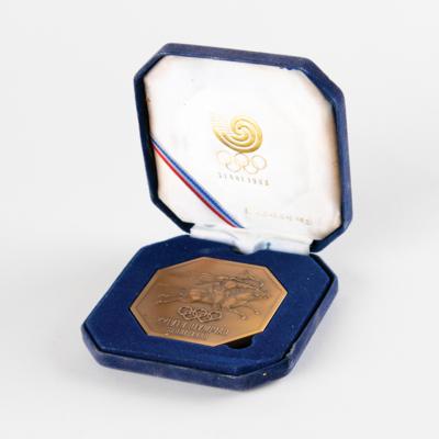 Lot #4149 Seoul 1988 Summer Olympics Bronze Press Participation Medal - Image 3