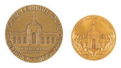 Lot #4370 Los Angeles 1984 Summer Olympics Bronze Volunteer Medal and Olympic Committee Commemorative Medal - Image 2