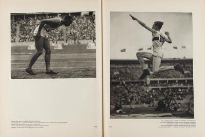 Lot #4327 Leni Riefenstahl Signed Book: Schonheit im Olympischen Kampf - Image 4
