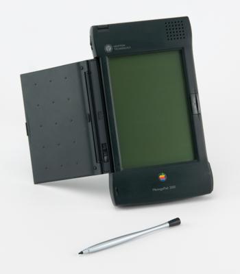 Lot #5029 Apple Newton MessagePad 2100