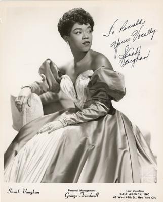 Lot #596 Sarah Vaughan Signed Photograph - Image 1