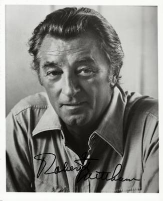 Lot #827 Robert Mitchum (3) Signed Photographs - Image 3