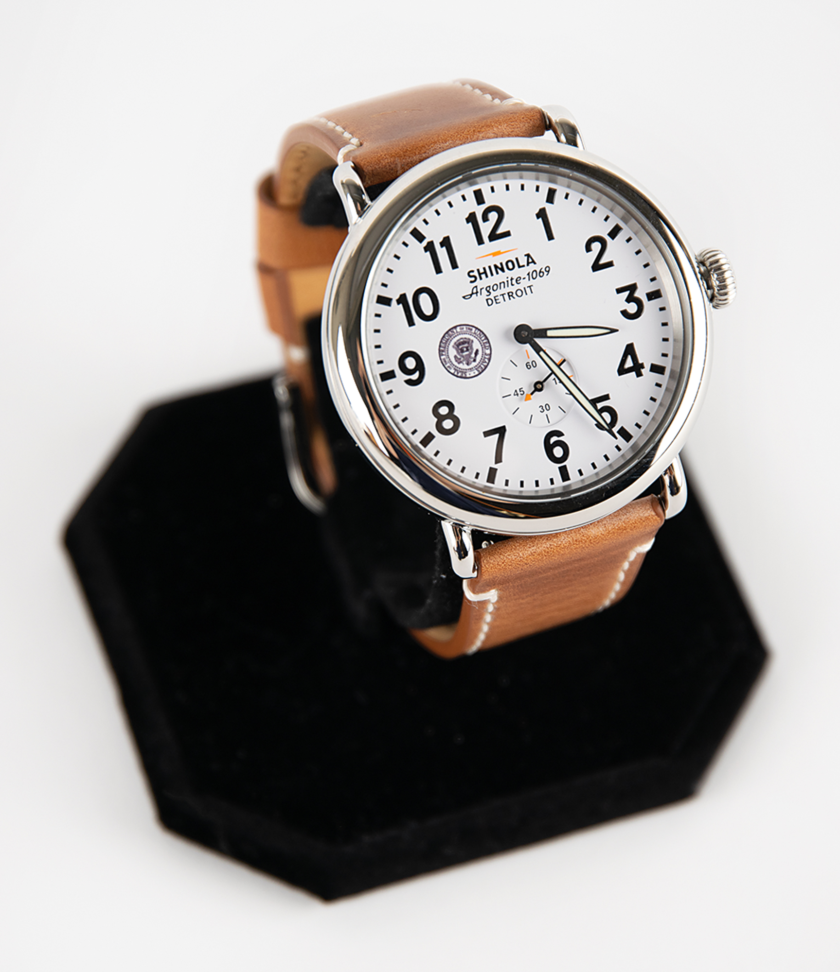 Shinola's Runwell Watch Is Still $149 Off After Cyber Monday Sale - Men's  Journal