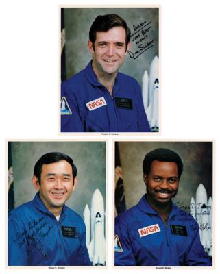 Lot #308 Space Shuttle Challenger (3) Signed Photographs - McNair, Onizuka, and Scobee - Image 5