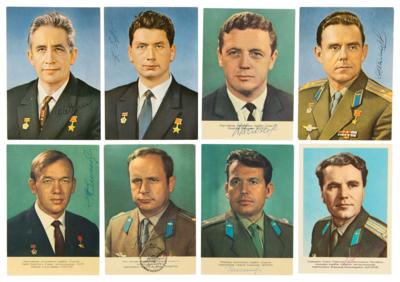 Lot #298 Cosmonauts (21) Signed Photographs - Image 3