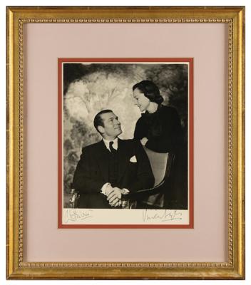 Lot #811 Vivien Leigh and Laurence Olivier Signed Photograph - Image 2