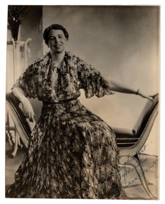 Lot #101 Eleanor Roosevelt Signed Photograph - Image 1