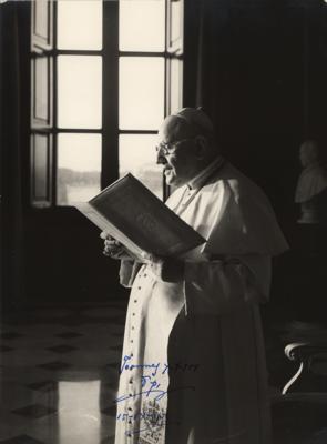 Lot #140 Pope John XXIII Signed Photograph
