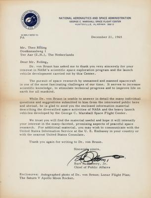 Lot #313 Wernher von Braun Signed Photograph with 1965 NASA Transmittal Letter - Image 2