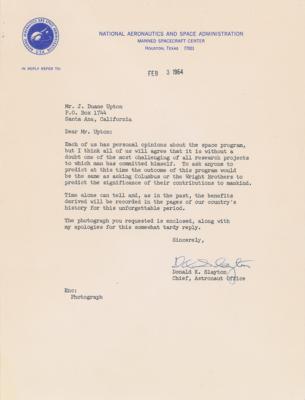 Lot #442 Deke Slayton Typed Letter Signed on Wright Bros. - Image 1