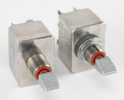 Lot #7252 Apollo CM Block II Klixon Toggle Switches - Image 3